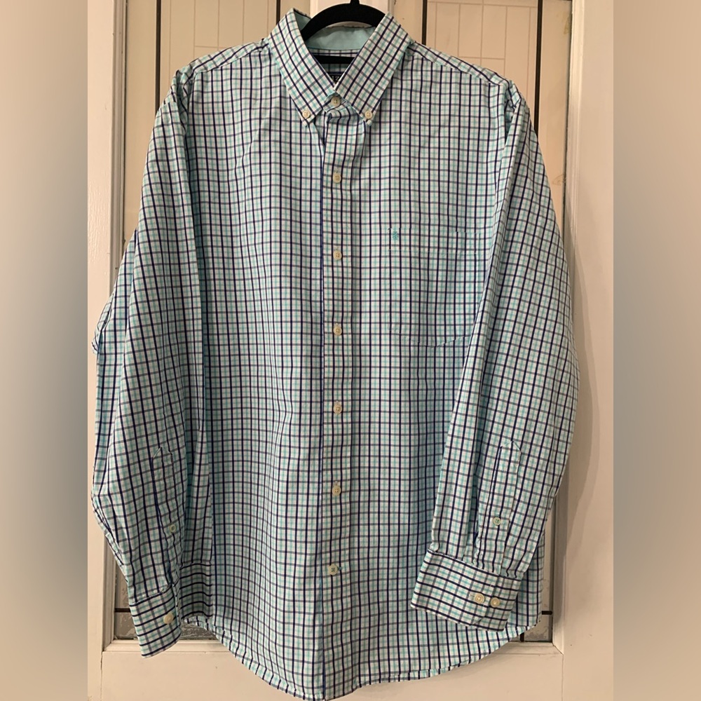 Men’s size large Izod